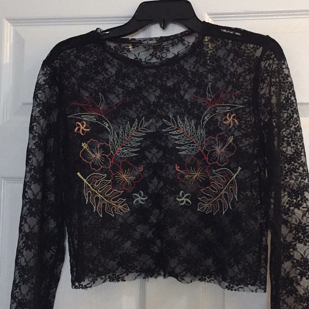 See through lace designed crop top